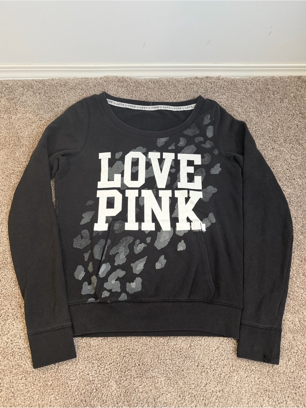 Y2K Pink Victorias Secret sweatshirt hoodie cheetah print
